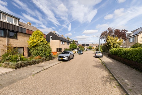 Foto - Te koop: Royale gezinswoning op uitstekende locatie!